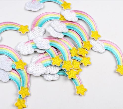 Regenboog + wolk/ster strijkplaatje patch kinderen - 30x80mm, Hobby en Vrije tijd, Kledingapplicaties en Hotfix, Nieuw, Ophalen of Verzenden
