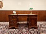 Klassiek Engels Chesterfield Bureau, Antiek en Kunst, Ophalen of Verzenden