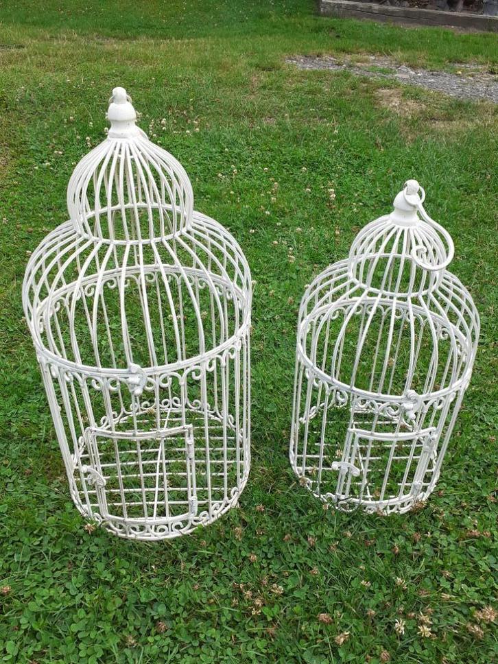 SET VAN TWEE DECORATIEVE KOOIEN IN GEPATINEERD SMEEDIJZER, Tuin en Terras, Vogelhuisjes en Vogelbaden, Nieuw, Ophalen of Verzenden