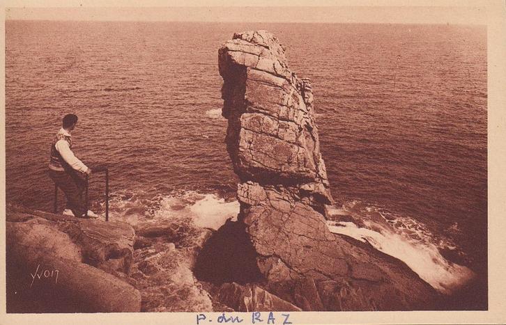 FRANKRIJK - La Pointe du Raz - Baie des Trépassés, Verzamelen, Postkaarten | Buitenland, Ongelopen, Frankrijk, Verzenden