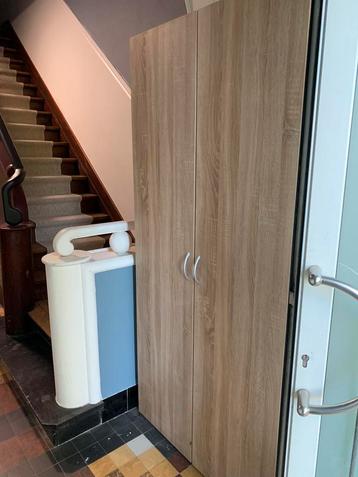 kast weba beschikbaar voor biedingen
