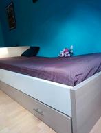 Bed met opbergdoos, Ophalen, Zo goed als nieuw