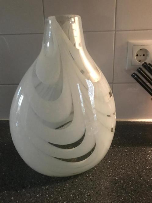 Geblazen glazen vaas, Italië, Murano glas, circa 1970-80, Antiek en Kunst, Antiek | Glaswerk en Kristal, Ophalen of Verzenden