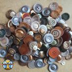 Un large stock de boutons vintage (différentes tailles), Hobby & Loisirs créatifs, Comme neuf, Enlèvement ou Envoi