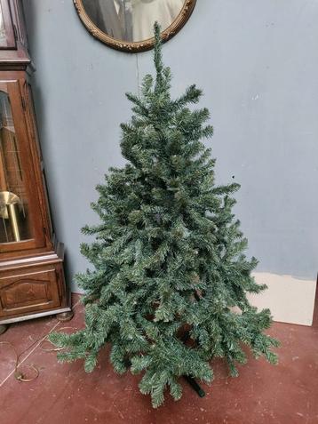 Kerstboom kerststal kerstslinger kerstkrans kerstboomvoet beschikbaar voor biedingen