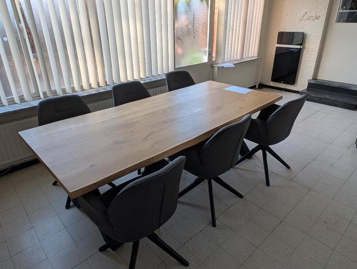 Massieve houten eettafel met metalen X‑onderstel – 246 cm, Huis en Inrichting, Tafels | Eettafels, Gebruikt, 100 tot 150 cm, 200 cm of meer