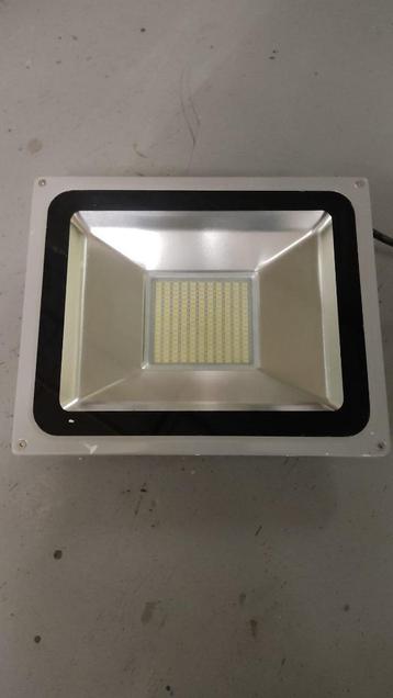 LED Floodlight 50W beschikbaar voor biedingen