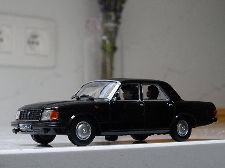 1982 GAZ-Volga 3102 - 1/43, Hobby en Vrije tijd, Modelauto's | 1:43, Zo goed als nieuw, Auto, Ophalen of Verzenden