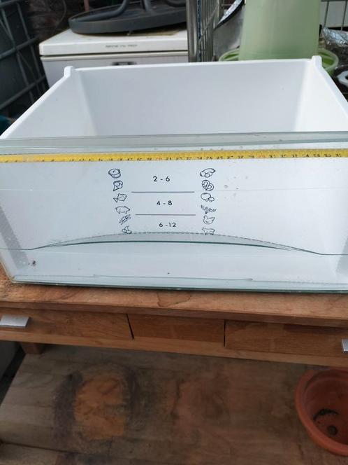 Liebherr diepvries lades 1 maal groot 1 maal klein, Elektronische apparatuur, Vriezers en Diepvrieskisten, Zo goed als nieuw, Ophalen of Verzenden