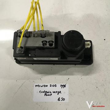 Mercedes W210 2.0 Benzine 1996  Centrale vergrendelingspomp beschikbaar voor biedingen
