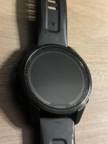 Garmin Fenix 7S Sapphire Solar Titanium beschikbaar voor biedingen