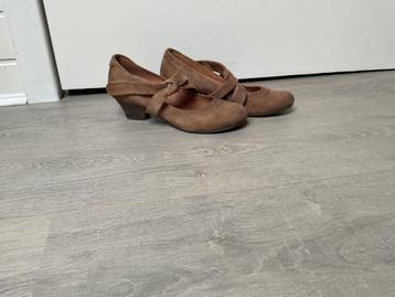 Schoenen No Stress/ uitneembaar voetbed/ leder 38 beschikbaar voor biedingen