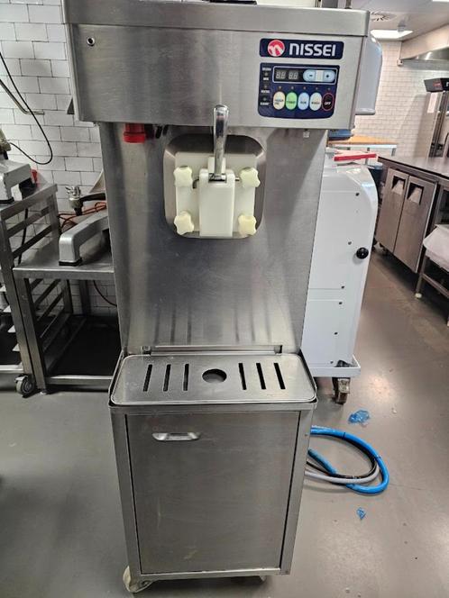 Nissei NA3032 – Professionele softijsmachine (watergekoeld), Zakelijke goederen, Horeca | Keukenapparatuur, Koelen en Vriezen