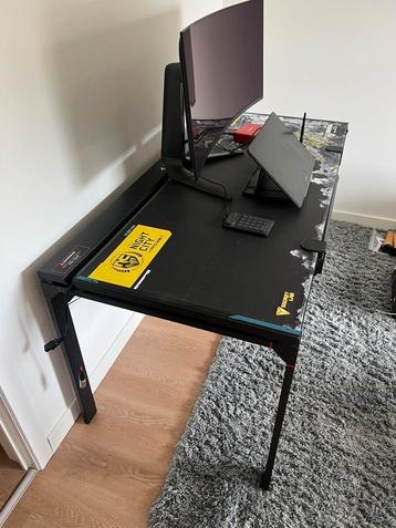 Secretlab MAGNUS Desk (CYBERPUNK 2077 Edition), Enlèvement, Comme neuf, Bureau