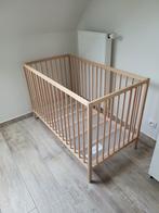 Houten kinderbedje / ledikant verstelbaar in hoogte, Enlèvement, Comme neuf, Lit