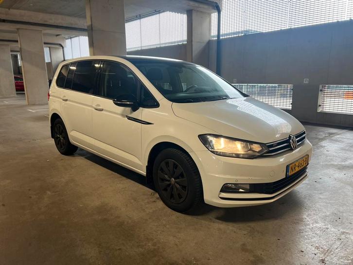 Volkswagen Touran 2.0 TDI 150 pk DSG 2017 Wit, Autos, Volkswagen, Entreprise, Touran, ABS, Phares directionnels, Régulateur de distance