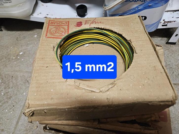Rollen VOB draad 1,5 en 2,5 mm, Doe-het-zelf en Bouw, Elektriciteit en Kabels, Zo goed als nieuw, Kabel of Snoer, Ophalen