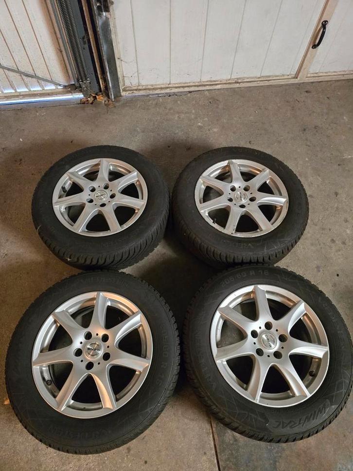 Kit hiver Mercedes Classe E W212 – Pneus hiver 205/60 R16, Autos : Pièces & Accessoires, Pneus & Jantes, Pneu(s)