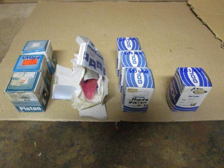 Nieuwe zuigers Honda Vision Met-In 50cc/ Peugeot ST50 Rapido, Fietsen en Brommers, Brommeronderdelen | Scooters, Nieuw, Honda