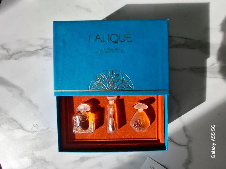 LALIQUE boxset — Les Introuvables/De ultieme collectie, Verzamelen, Parfumverzamelingen, Zo goed als nieuw, Parfumfles, Gevuld