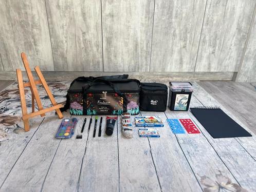 Een heel goede set voor beginners voor tekenen, Hobby en Vrije tijd, Tekenen, Zo goed als nieuw, Potlood of Stift, Ophalen