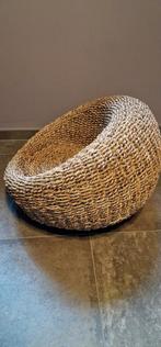 Zware rieten hondenmand, Ophalen