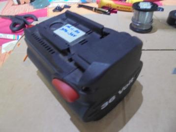 RECHERCHE VIEILLE BATTERIE HILTI BP 6-86/36 V ni-cd beschikbaar voor biedingen