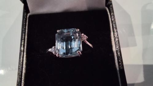 Antieke ring, Goud, Diamanten en Aquamarijn., Handtassen en Accessoires, Ringen, Gebruikt, Dame, Wit, Goud, Met edelsteen, Ophalen of Verzenden