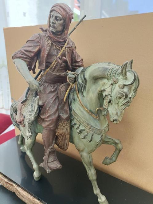 Statue en bronze artificiel d'un Arabe à cheval signée sur u, Antiquités & Art, Art | Sculptures & Bois, Enlèvement