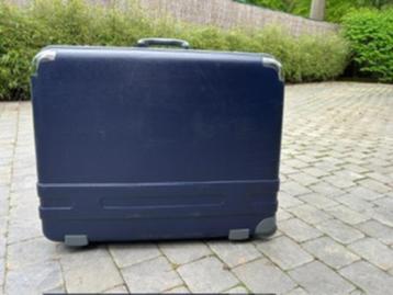 grote donkerblauwe reiskoffer, Handtassen en Accessoires, Koffers, Ophalen, Hard kunststof, Zo goed als nieuw, 70 cm of meer