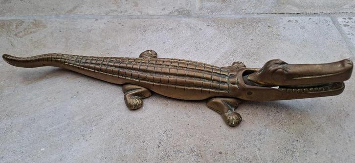 Vintage notenkraker in de vorm van een krokodil, Antiek en Kunst, Curiosa en Brocante, Ophalen of Verzenden