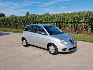 Lancia ypsilon Essence 68.000km Airco  disponible aux enchères