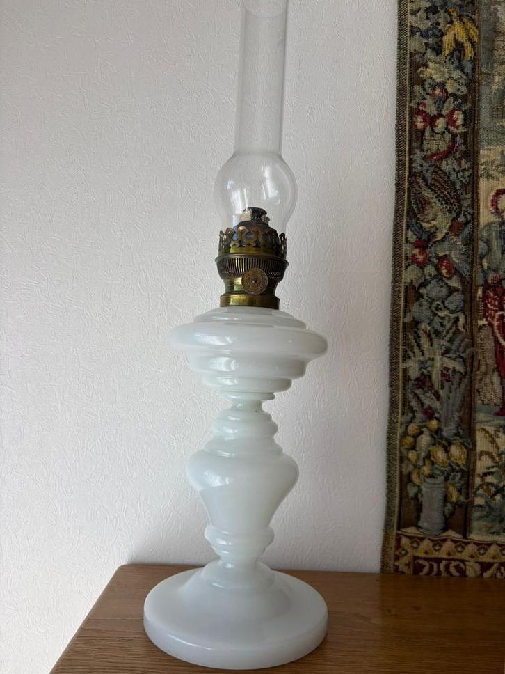 Olielamp wit glas, Antiek en Kunst, Antiek | Verlichting, Ophalen
