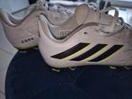 Voetbalschoenen adidas maat 35, Sport en Fitness, Ophalen, Gebruikt, Schoenen