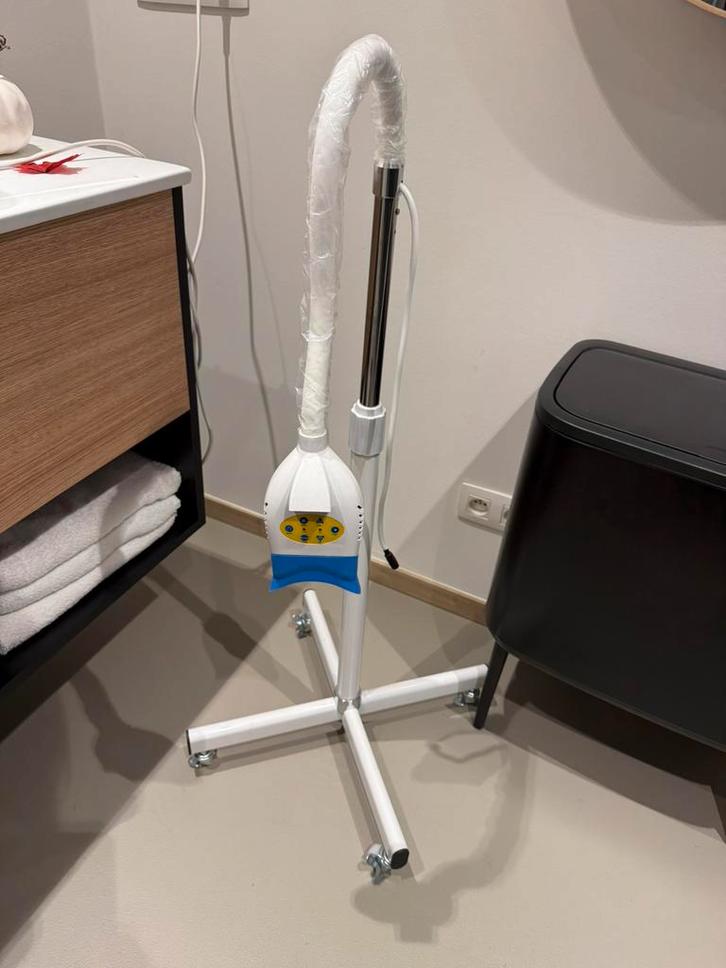 Appareil + accessoires pour blanchiment dentaire, Bijoux, Sacs & Beauté, Beauté | Soins de la bouche, Comme neuf, Enlèvement ou Envoi