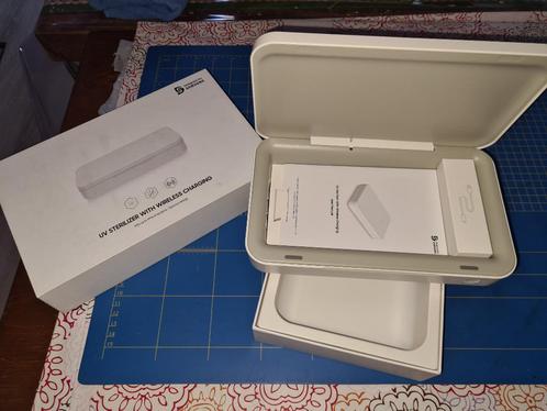 Samsung draadloze oplader met UV sterilizer, Telecommunicatie, Mobiele telefoons | Telefoon-opladers, Nieuw, Samsung, Ophalen of Verzenden