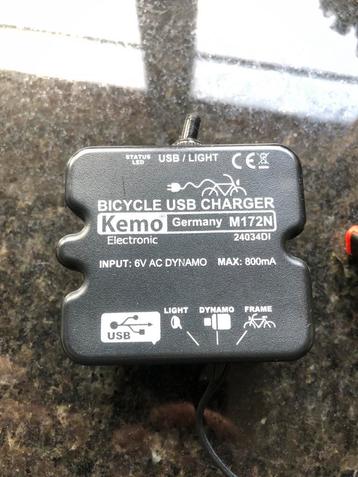 Fiets USB oplader via naafdynamo beschikbaar voor biedingen