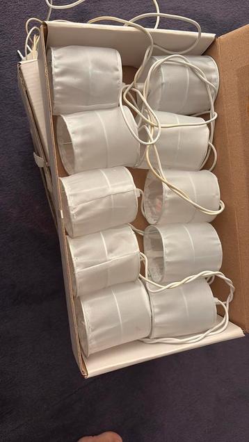 4 sets van telkens 10 lampjes beschikbaar voor biedingen