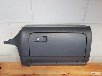 VW Golf 6 2008 - 2012 dashboardkastje kast nette staat €30 beschikbaar voor biedingen