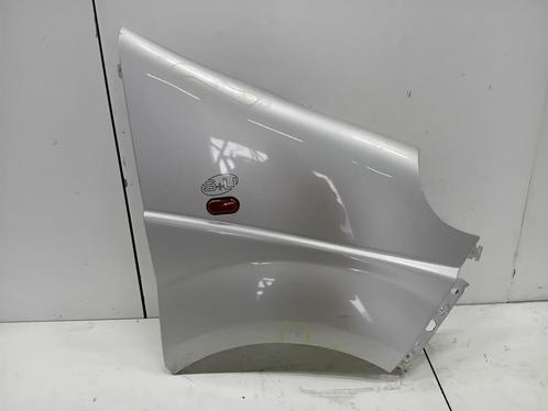 SPATBORD RECHTS VOOR Opel Vivaro (01-2000/07-2014), Auto-onderdelen, Carrosserie, Spatbord, Opel, Voor, Rechts, Gebruikt