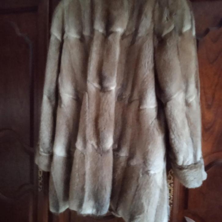 Beau manteau en fourrure, avec certificat d'authenticité, be, Vêtements | Femmes, Vestes | Hiver, Comme neuf, Taille 42/44 (L)