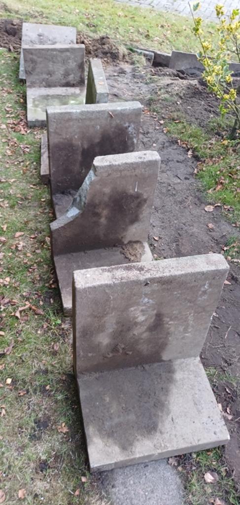 Betonnen boordstenen, Tuin en Terras, Bielzen en Borduren, Gebruikt, Border, Beton, 50 cm of meer, Minder dan 100 cm, 25 cm of meer