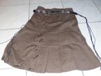 Leuke bruine rok met bloemenprint - maat medium, Vêtements | Femmes, Jupes, Taille 38/40 (M), Enlèvement ou Envoi, Comme neuf
