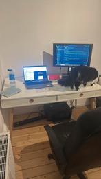 Bureau blanc, Enlèvement, Bureau