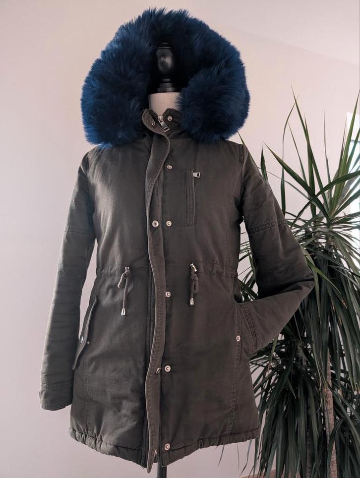 Parka kaki intérieur fourré bleu capuche fausse fourrure, Vêtements | Femmes, Vestes | Hiver, Comme neuf, Taille 36 (S), Enlèvement ou Envoi