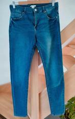 Damesjeans met hoge taille. Maat 40 met veel stretch. Slim f, H&M, Blauw, Ophalen of Verzenden, Zo goed als nieuw