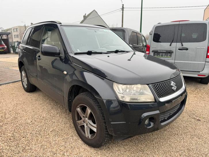 SUZUKI GRAND VITARA * 2.0 BENZINE * LV * EXPORT/HANDELAAR, Auto's, Bestelwagens en Lichte vracht, Bedrijf, Te koop, Airbags, Airconditioning