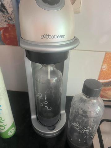 Machine  SodaStream, préparez vos  sodas pétillants et frais beschikbaar voor biedingen