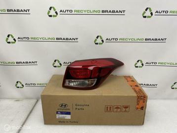 Achterlicht Rechts Hyundai i20 2 Sedan NIEUW 92402-C8200 beschikbaar voor biedingen