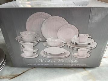 Nordan & Wells 90 delig servies 12 personen NIEUW in 3 dozen beschikbaar voor biedingen